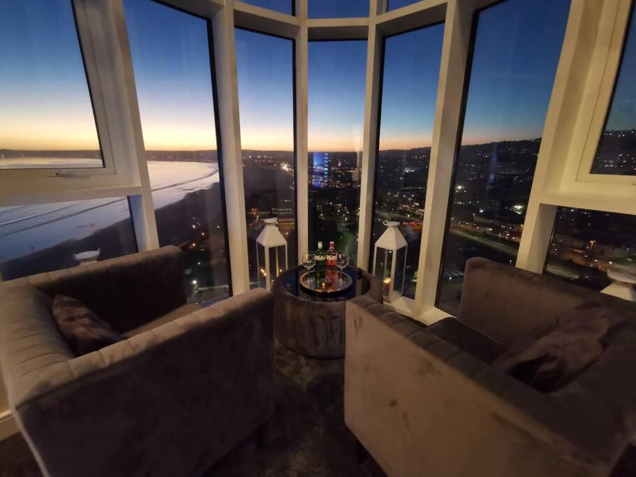 The Panoramic - The Finest Apartment In The City - By Tifa Stays Swansea Ngoại thất bức ảnh